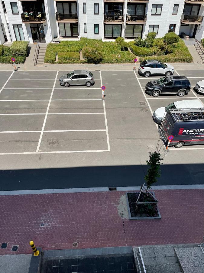 Appartement 303 Place Leopold 1Er A La Panne A 100M De La Plage Zewnętrze zdjęcie